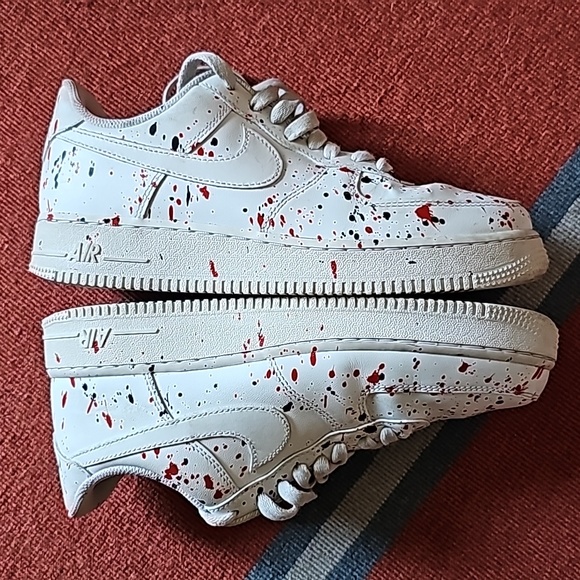 AWESOME CUSTOM BLACK AND RED SPLATTER NIKE AIR FORCE 1 SHOES - Picture 6 of 11